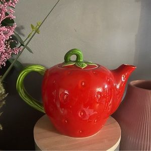 Ceramic Vintage Strawberry Teapot